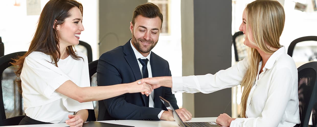 Nuestro equipo de agentes profesionales autorizados